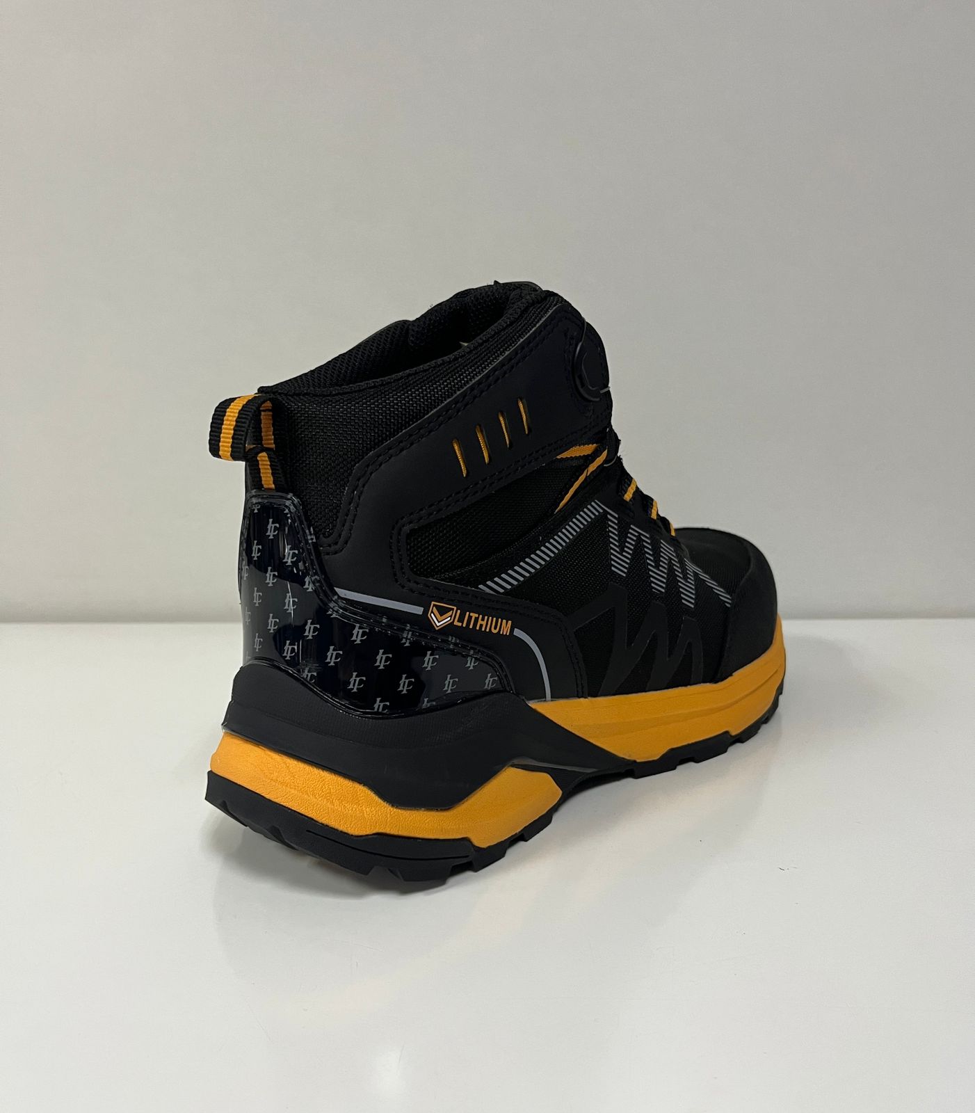 LT-502 – Foxmin